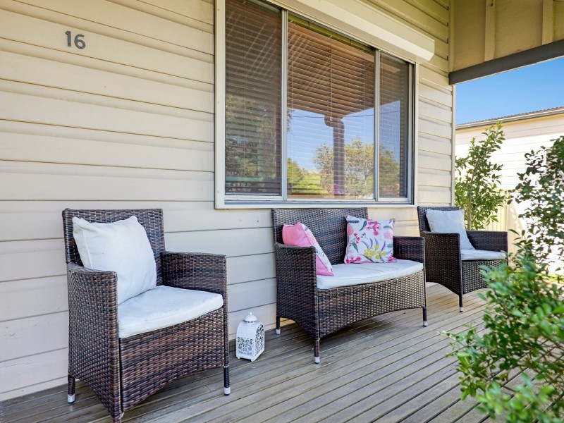 16 Boomerang Street, Cessnock NSW 2325