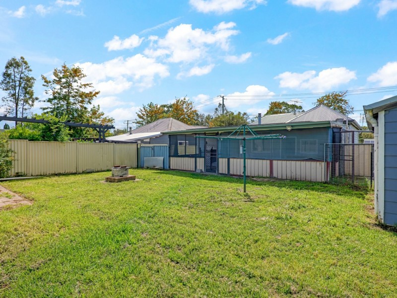 3 Charles Street, Abermain NSW 2326