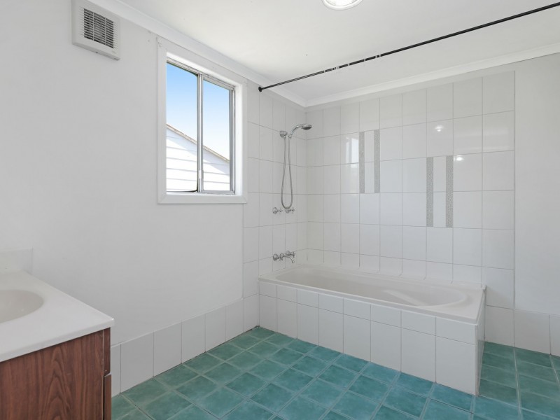 16 High Street, Greta NSW 2334