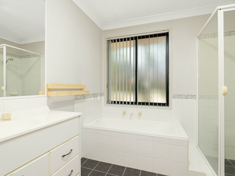 18 Cabernet Grove, Cessnock NSW 2325