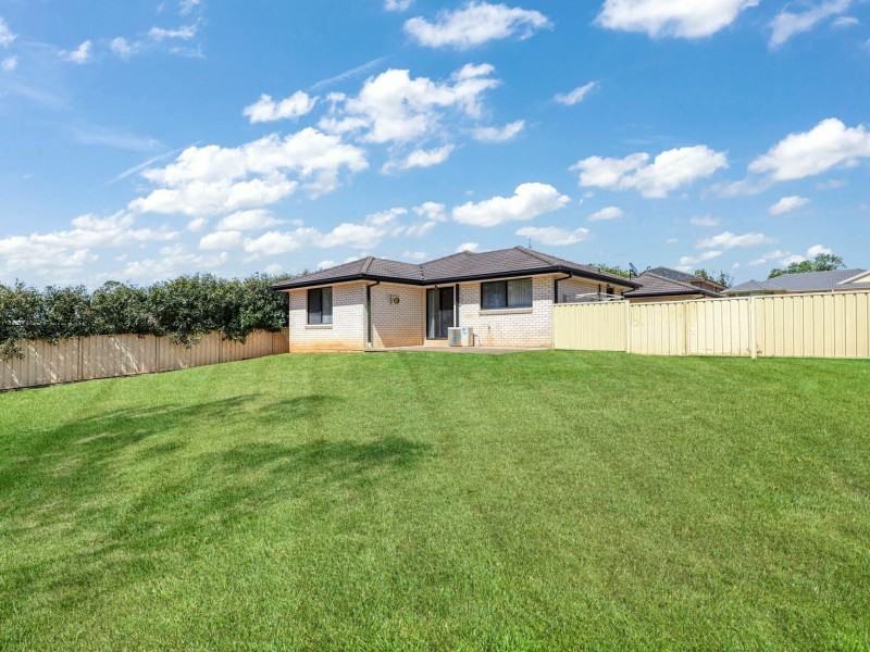 18 Cabernet Grove, Cessnock NSW 2325