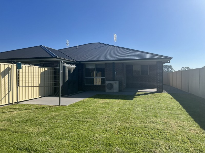 Unit 1/5 Turnberry Avenue, Cessnock NSW 2325