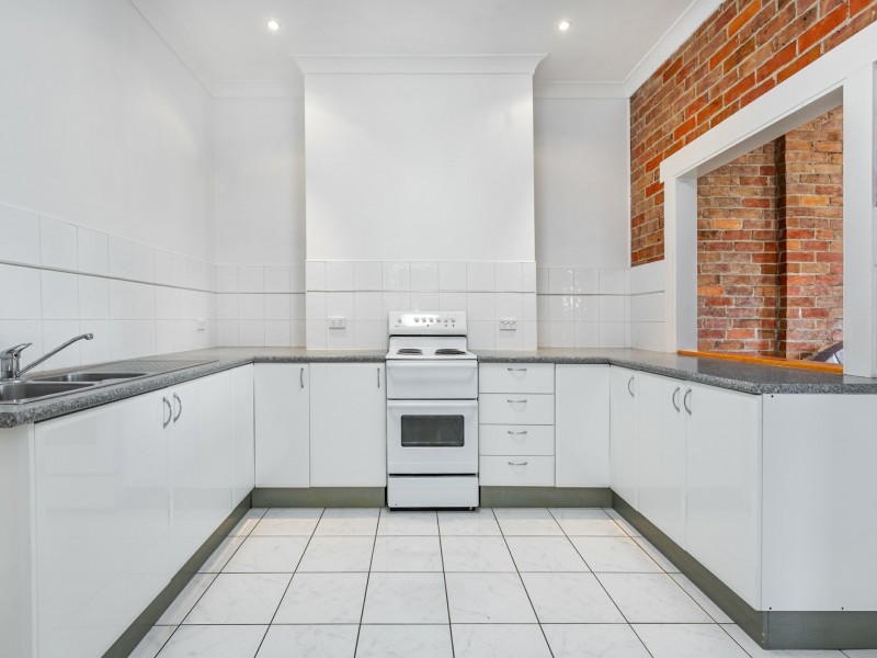 9 Charles Street, Abermain NSW 2326