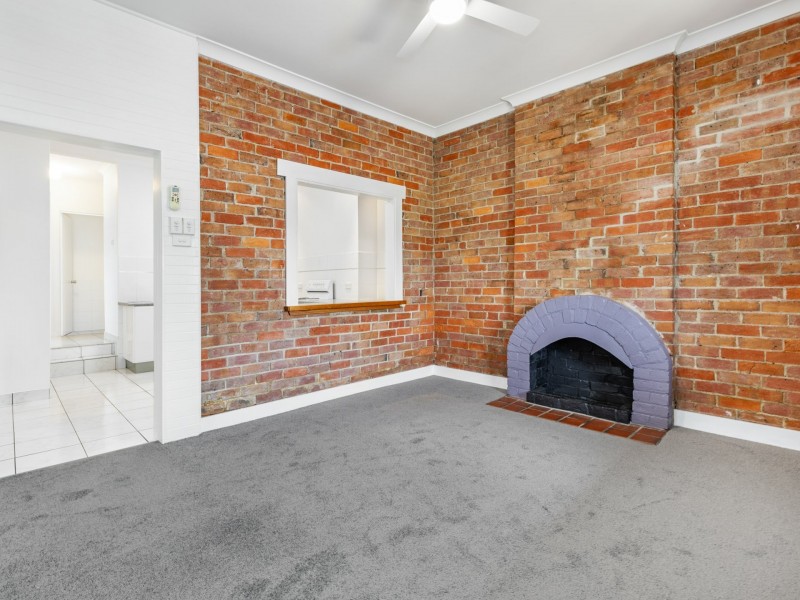 9 Charles Street, Abermain NSW 2326