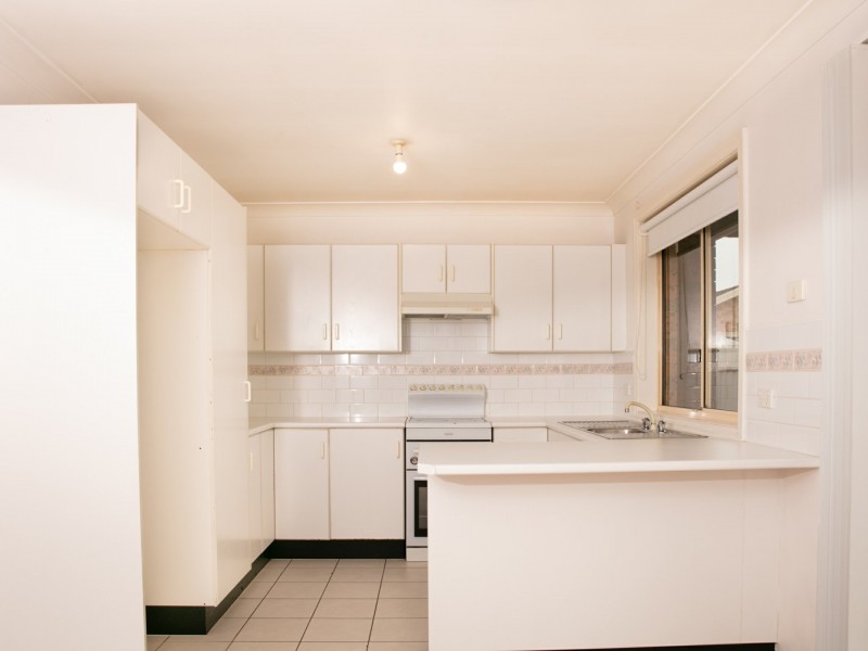 2/8c Shedden Street, Cessnock NSW 2325