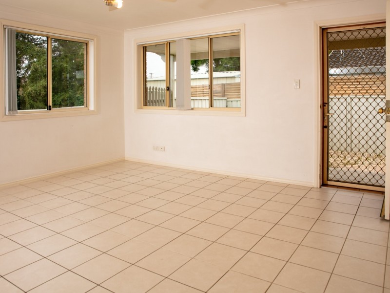 2/8c Shedden Street, Cessnock NSW 2325
