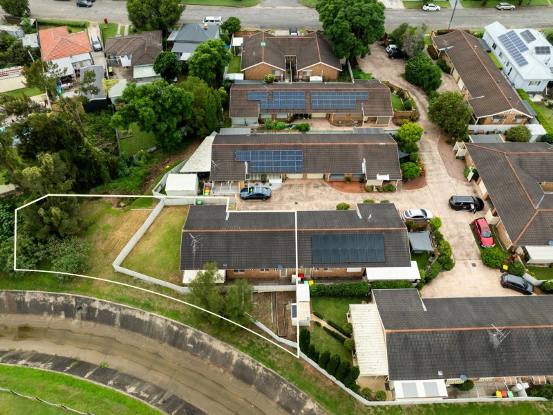 2/8c Shedden Street, Cessnock NSW 2325