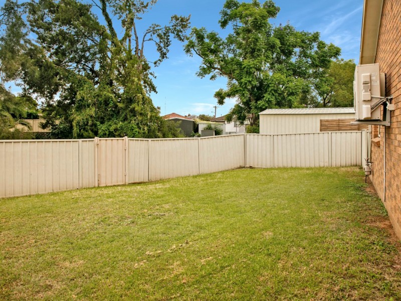 2/8c Shedden Street, Cessnock NSW 2325