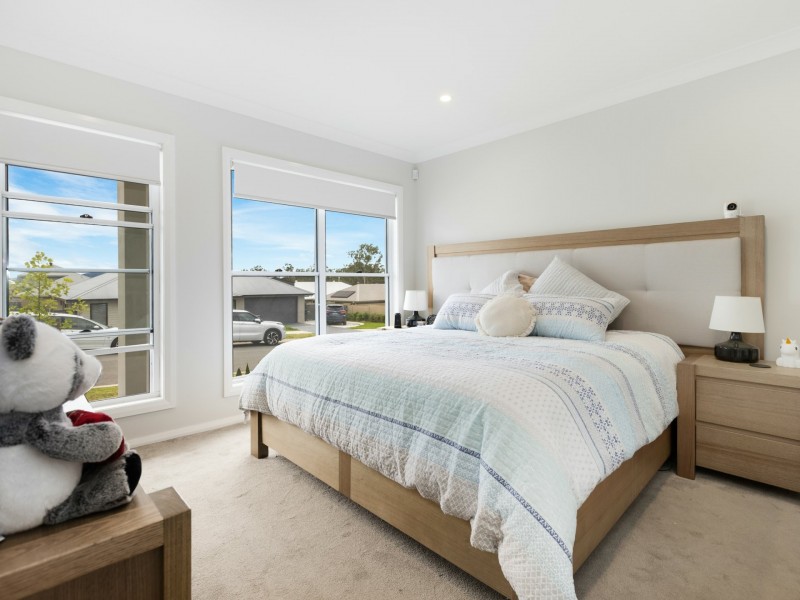 16 Oxley Road, North Rothbury NSW 2335