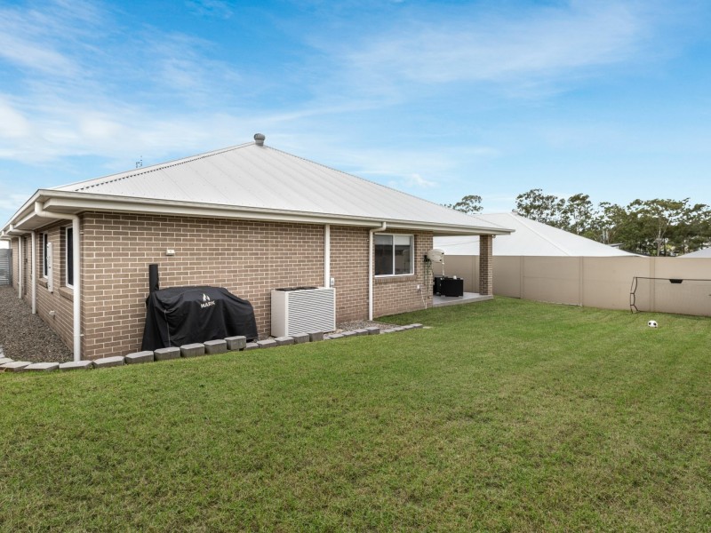 16 Oxley Road, North Rothbury NSW 2335