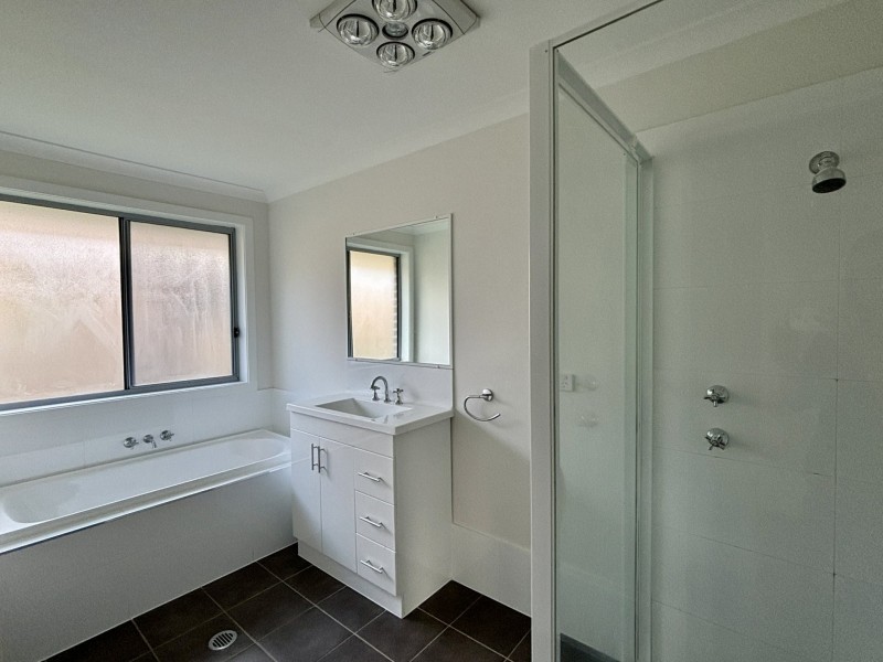 38 Stonebridge Drive, Cessnock NSW 2325