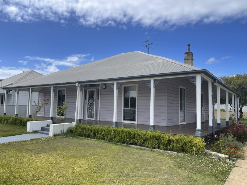 25 Edgeworth Street, Cessnock NSW 2325