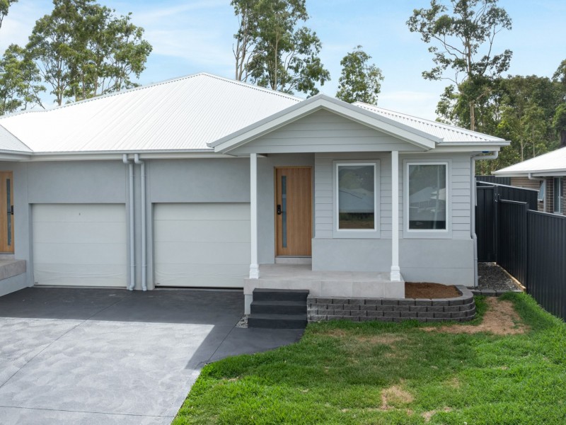 2/19 Saxonvale Grove, Cessnock NSW 2325