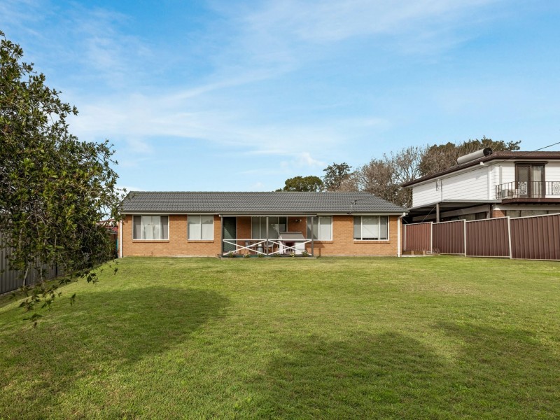 37 Tomalpin Street, Kearsley NSW 2325