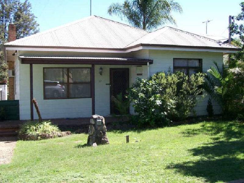 27 Desmond Street, Cessnock NSW 2325