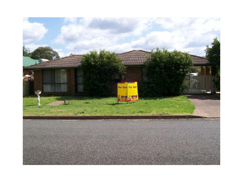 93 Macquarie Avenue, Cessnock NSW 2325