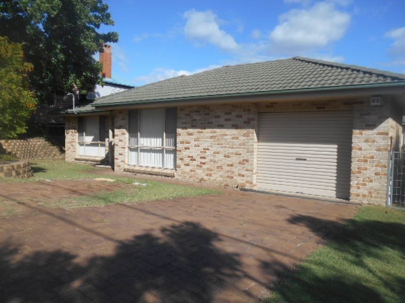 9 Cooper Street, Cessnock NSW 2325