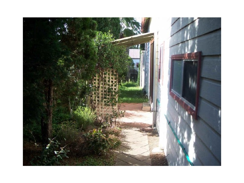 1 Charles Street, Abermain NSW 2326