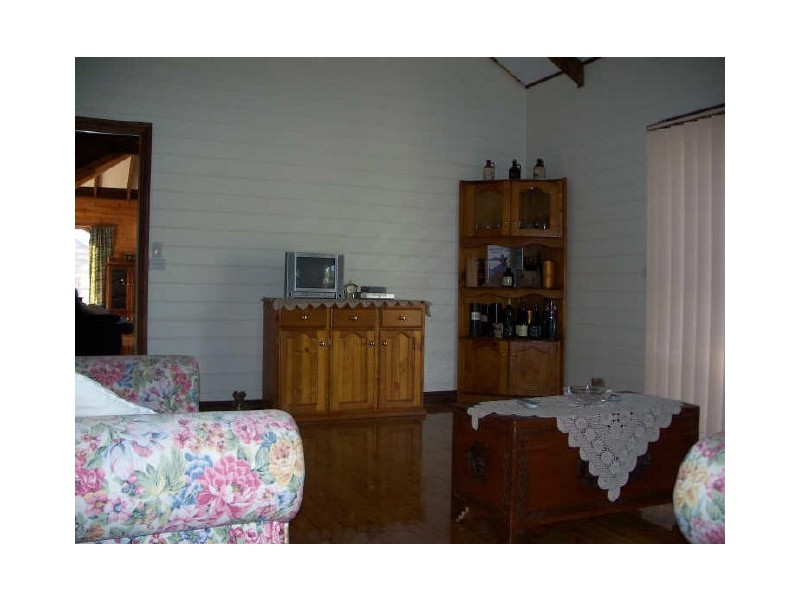17 Rugby Street, Ellalong NSW 2325