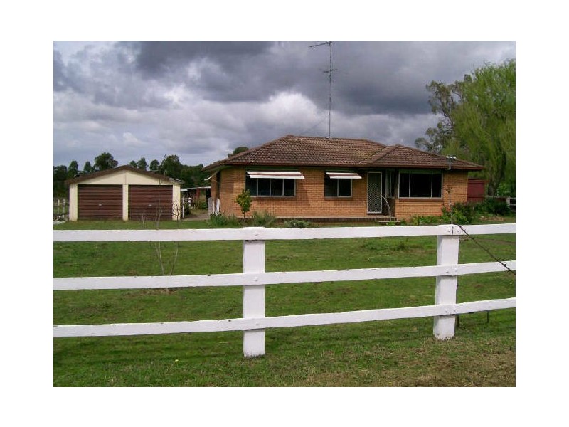 9 Racecourse Road, Cessnock NSW 2325