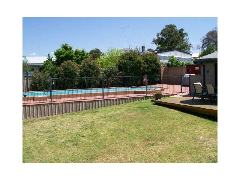 25 Love Street, Cessnock NSW 2325