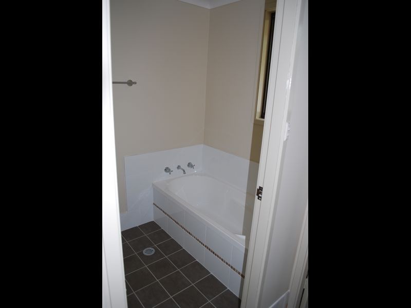 2a William Street, Abermain NSW 2326