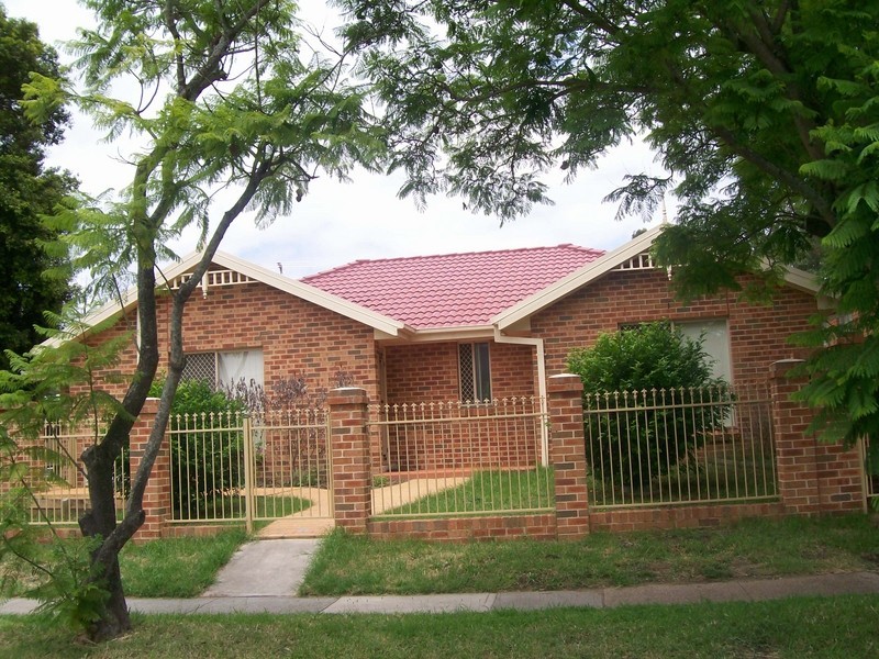 Unit 1/241 Maitland Road, Cessnock NSW 2325