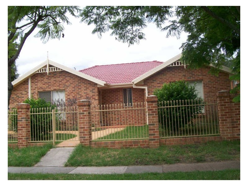 Unit 1/241 Maitland Road, Cessnock NSW 2325