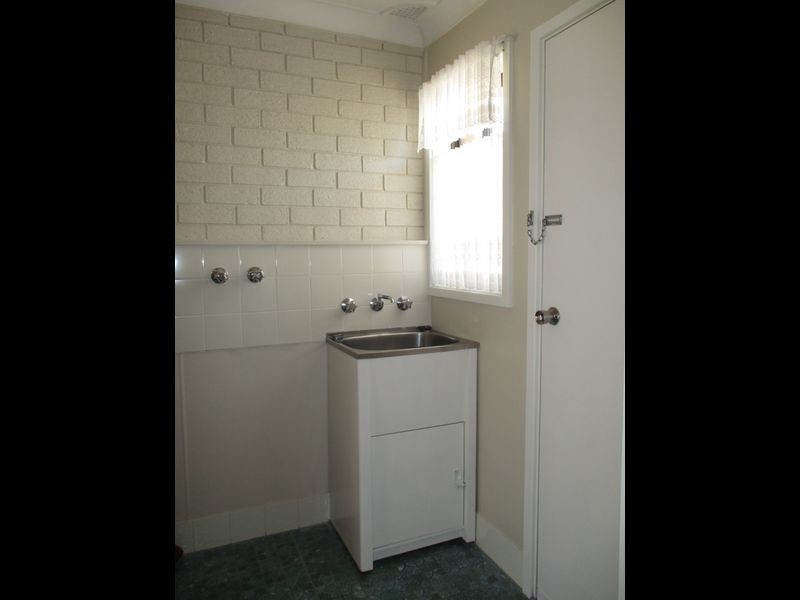 2/2 Lavender Street, Cessnock NSW 2325