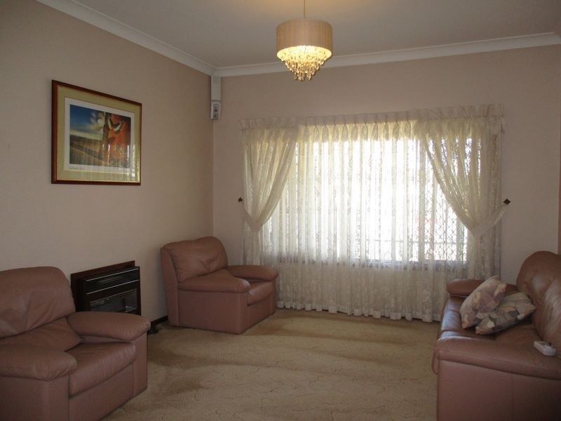 11 Guest Street, Cessnock NSW 2325