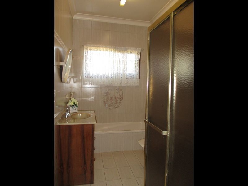 11 Guest Street, Cessnock NSW 2325