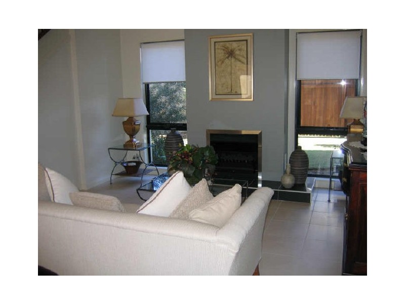 1 Barnhill Close, Rothbury NSW 2320