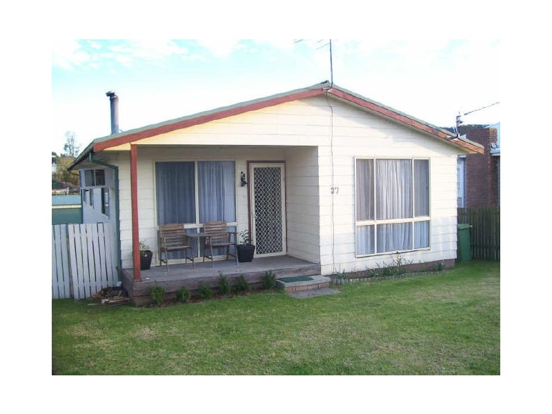 37 Second Street, Millfield NSW 2325