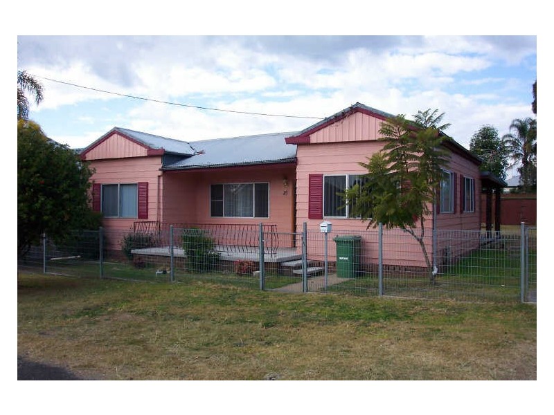 27 Daniel Street, Cessnock NSW 2325
