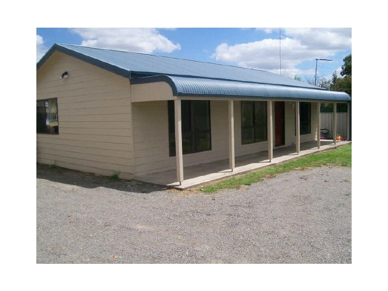 7 Fourth Street, Cessnock NSW 2325