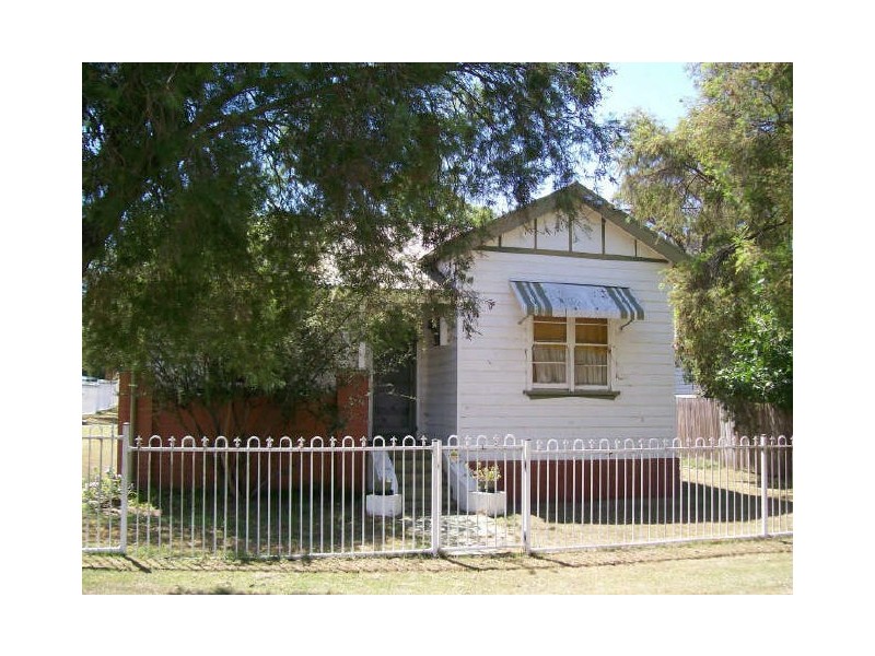 10 Desmond Street, Cessnock NSW 2325