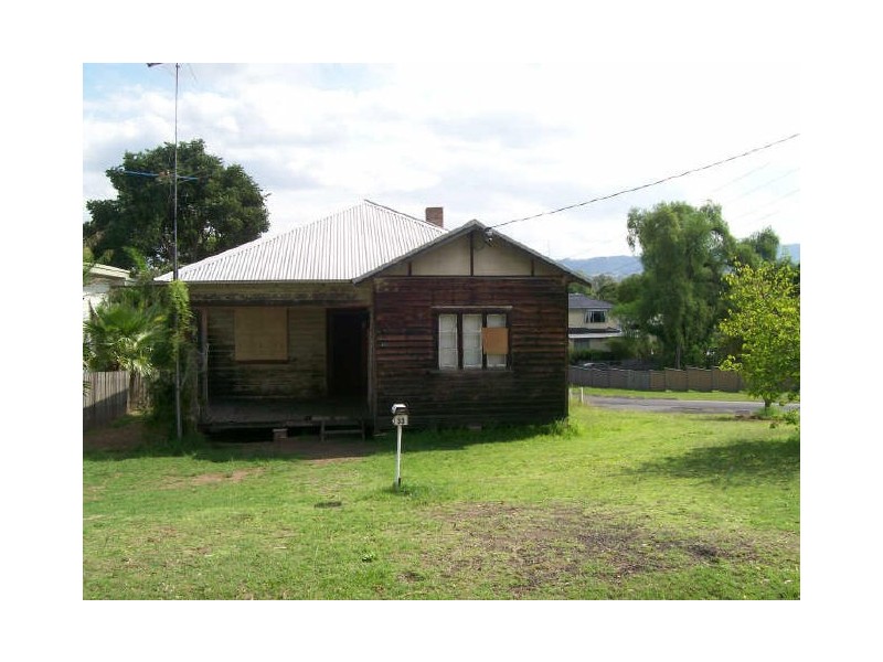 33 Mills Crescent, Cessnock NSW 2325