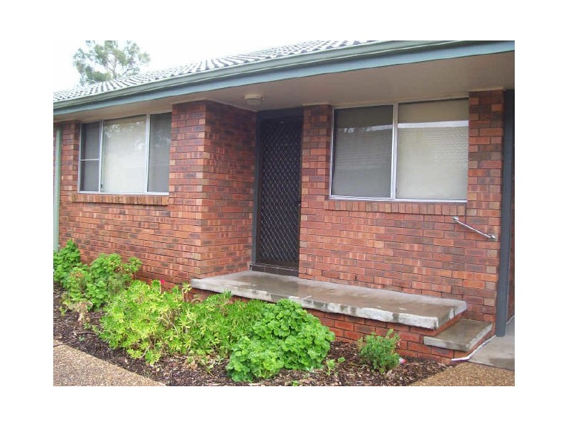 2/81-83 Tamworth Street, Abermain NSW 2326