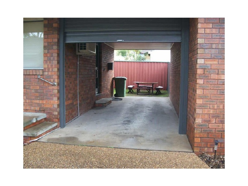 2/81-83 Tamworth Street, Abermain NSW 2326