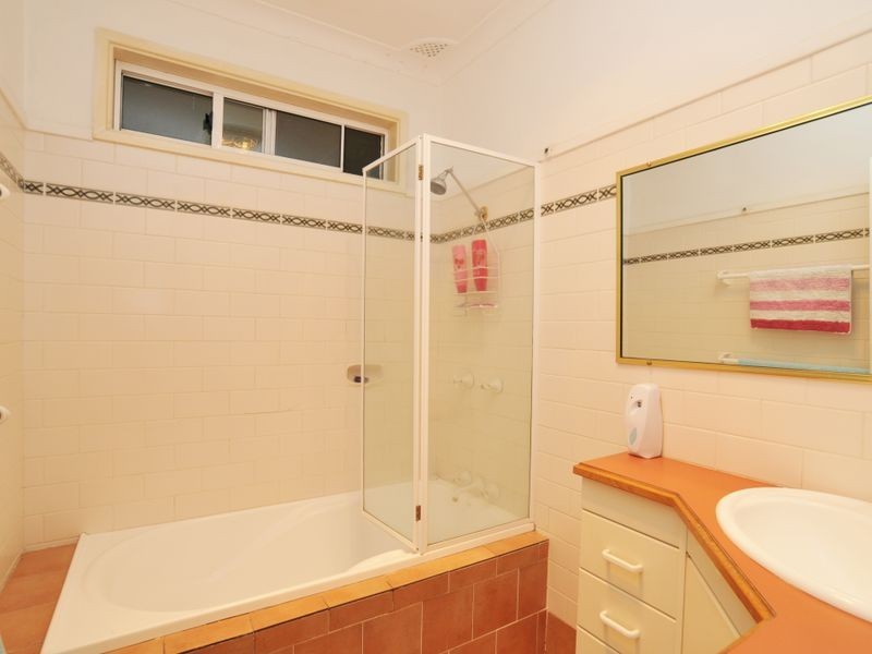 8 Desmond Street, Cessnock NSW 2325