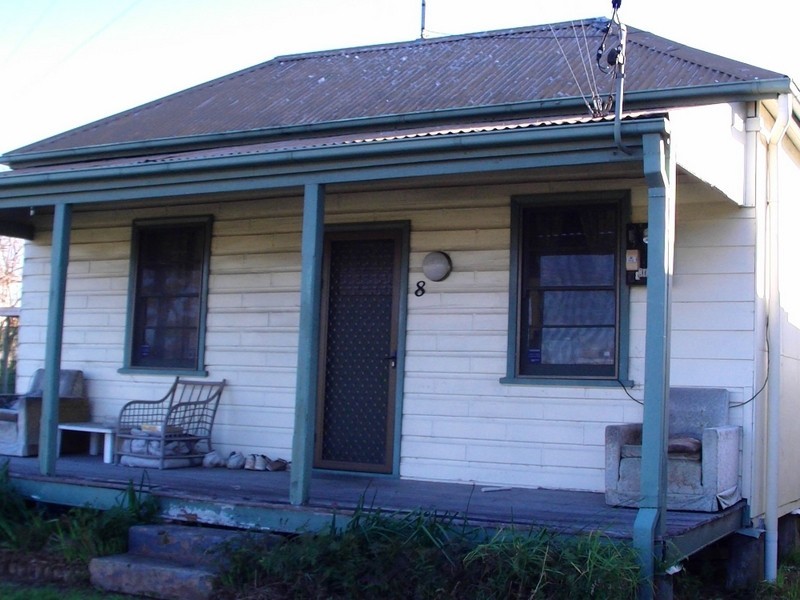 8 Vernon Street, Cessnock NSW 2325