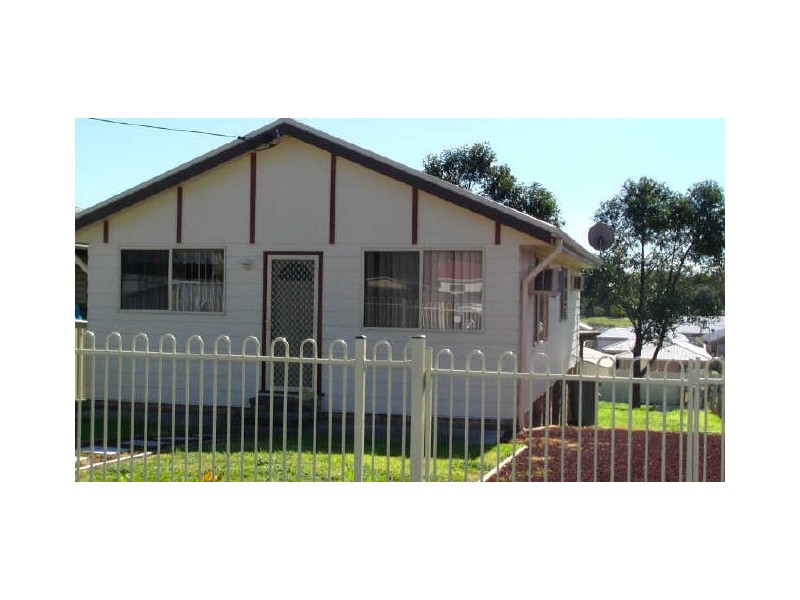 99 Harle Street, Abermain NSW 2326