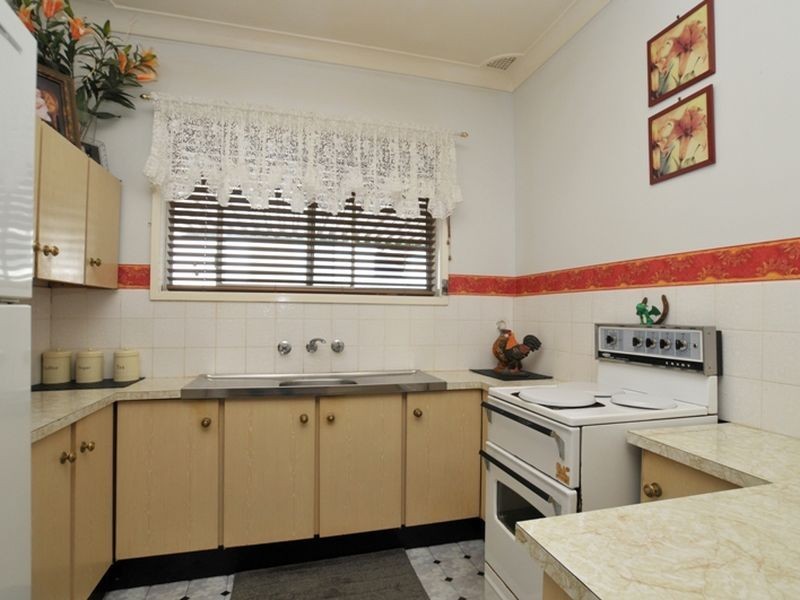 11 Macquarie Avenue, Cessnock NSW 2325