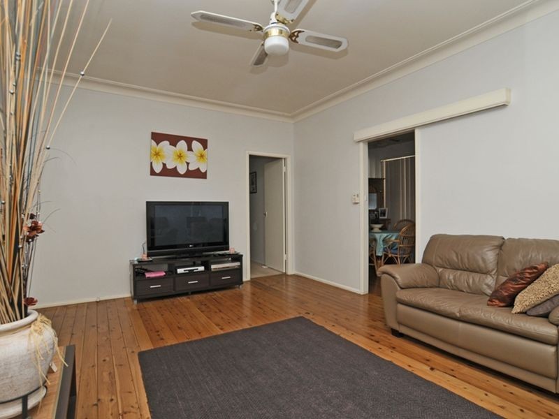 11 Macquarie Avenue, Cessnock NSW 2325