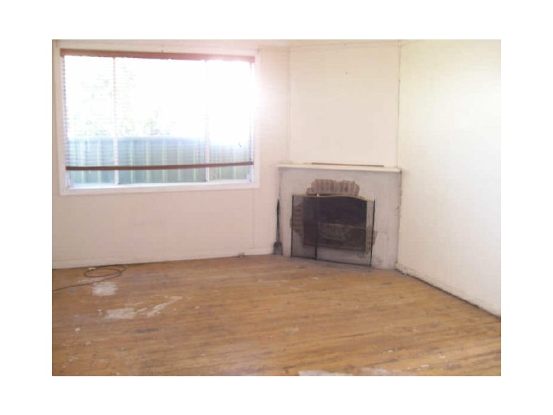 16 Station Street, Weston NSW 2326