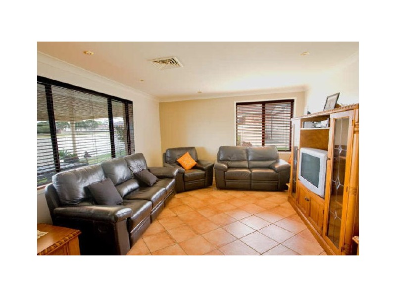 15 Mavis Street, Cessnock NSW 2325