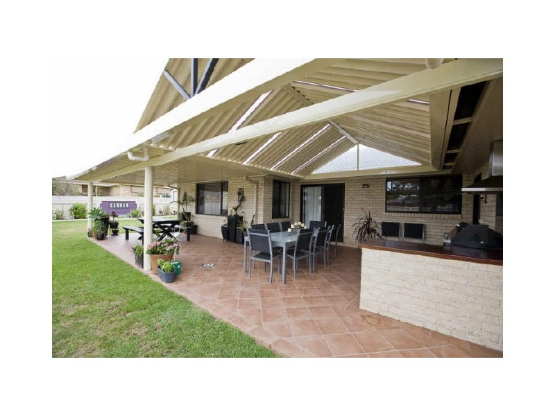 15 Mavis Street, Cessnock NSW 2325