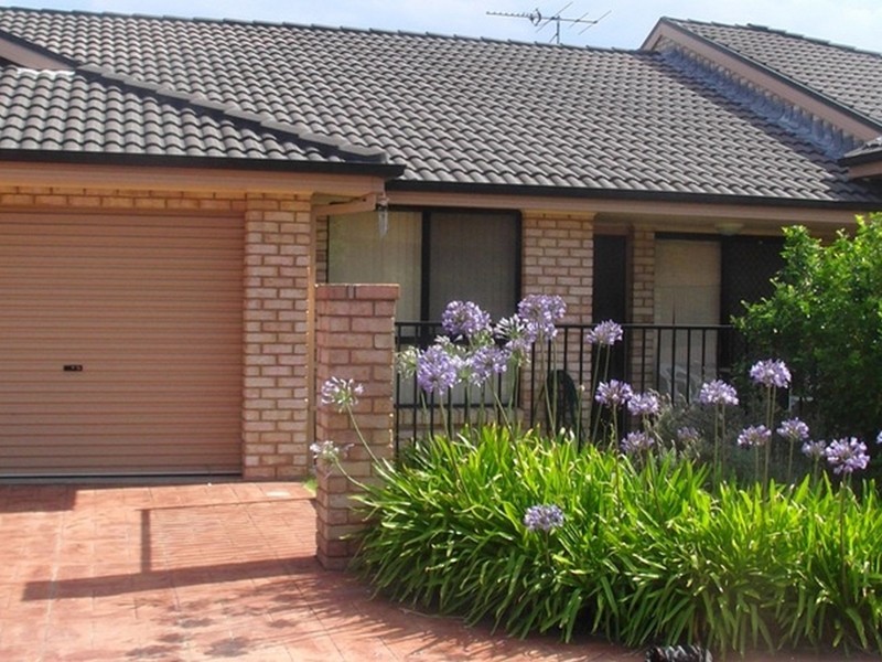 2/7A Hickey Street, Cessnock NSW 2325