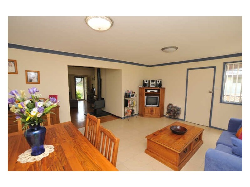 11 Lambert Street, Cessnock NSW 2325