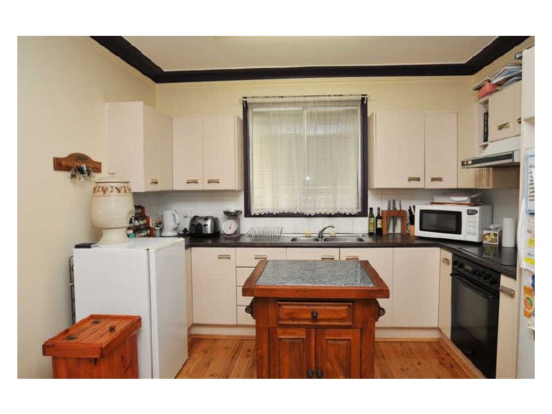 11 Lambert Street, Cessnock NSW 2325